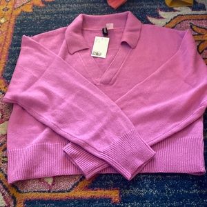 H&M sweater with collar